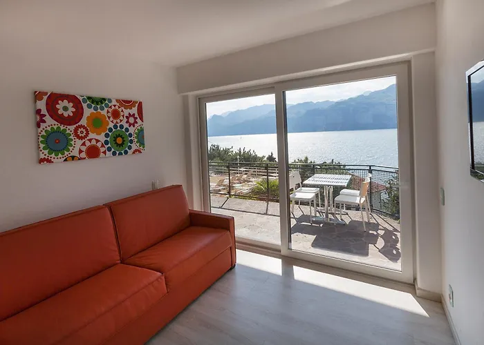 Parco Di Garda アパートホテル 4*