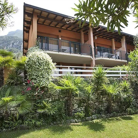 Parco Di Garda 4* Мальчезине