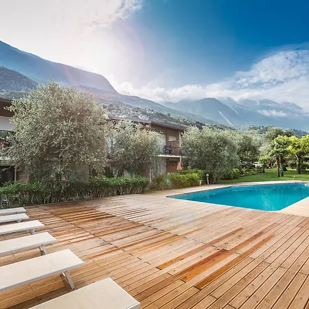 Parco Di Garda Апарт-отель Мальчезине
